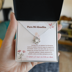 Aunque estemos lejos - Love Knot Necklace